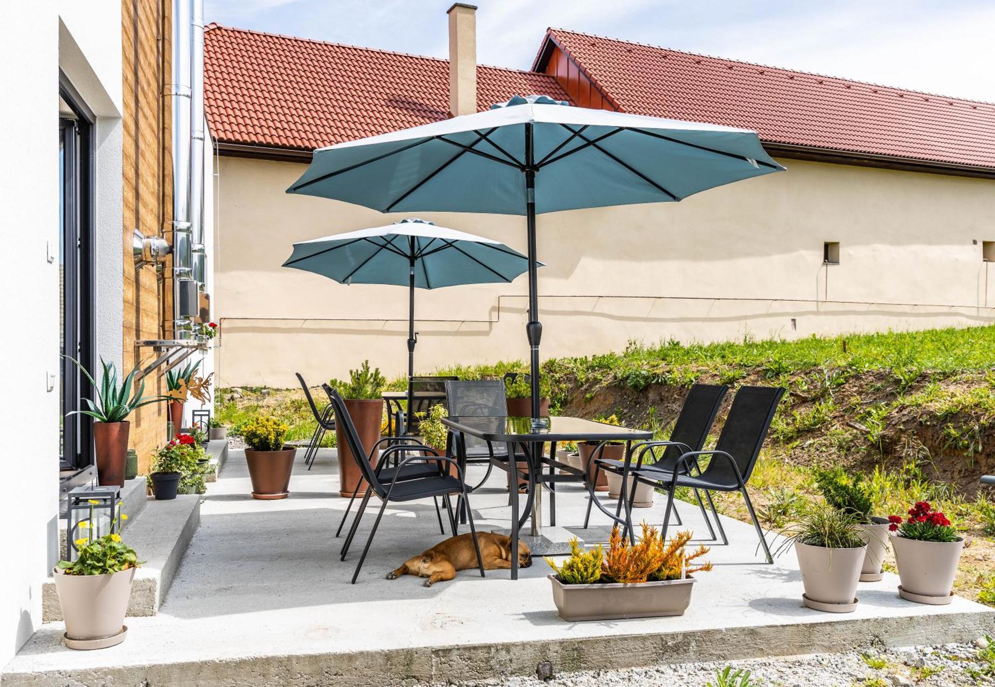 Sunny Apartment With Free Parking Zvolen Exterior foto